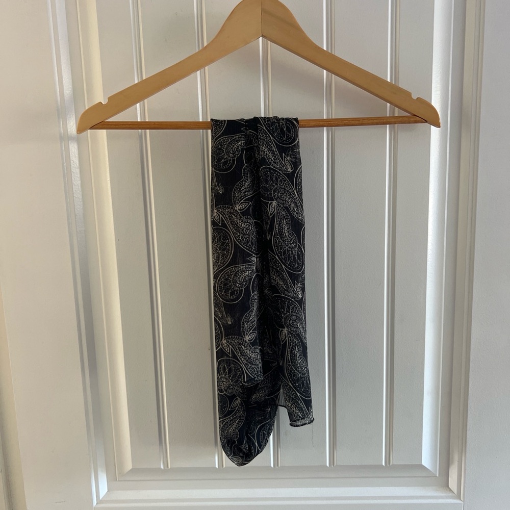 Black and White Paisley Scarf